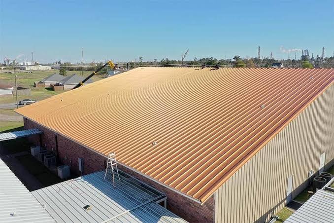 Commercial roofing project